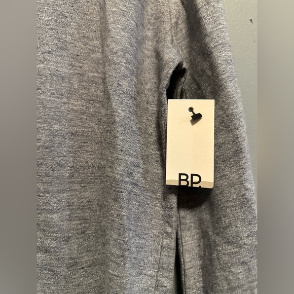 ❤️bp - Gray Ruffled Bell Sleeve Top (XS) - Picture 8 of 10